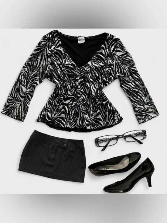 Y2K Giorgio Fiorlini Black & White Zebra Print 3/4 Sleeve Lace V Cut Blouse Top - Picture 1 of 6